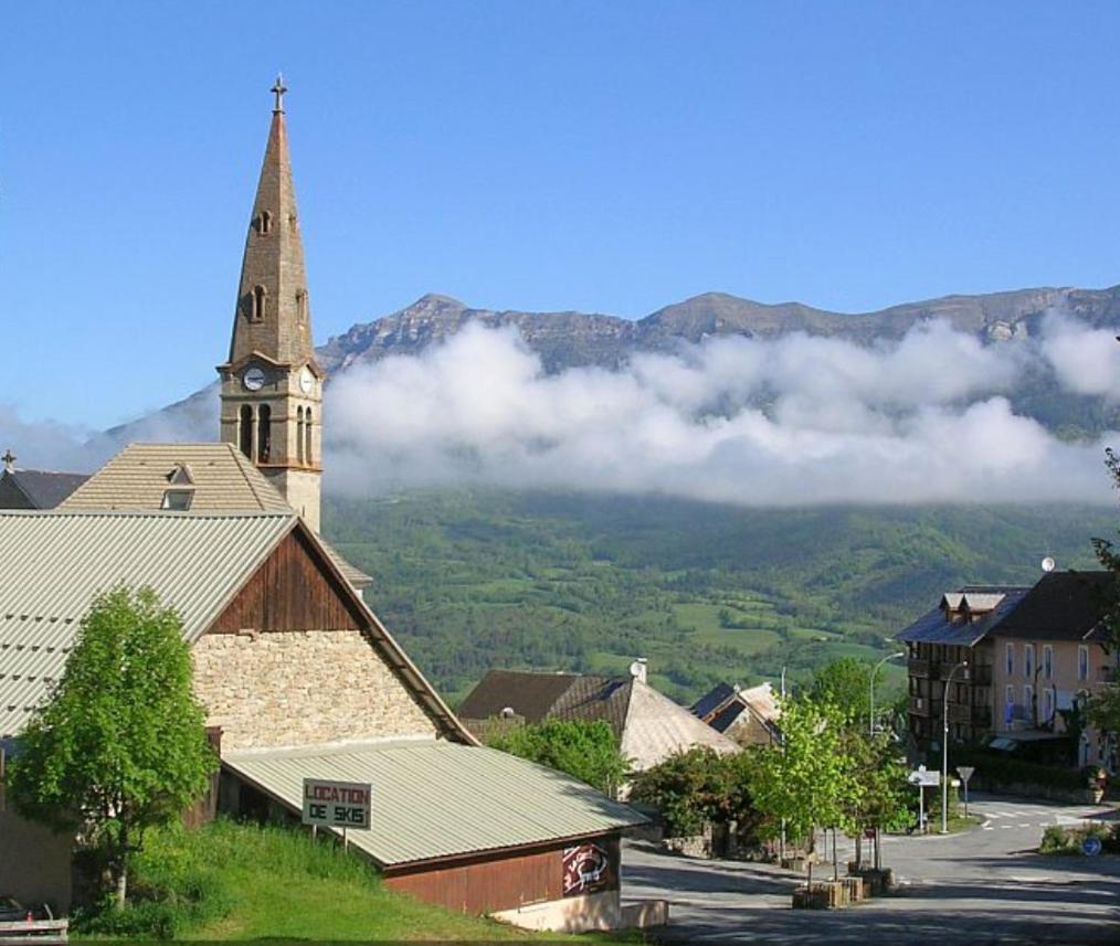 Les Gites De L'E.D.E. Saint-Leger-les-Melezes Exterior photo